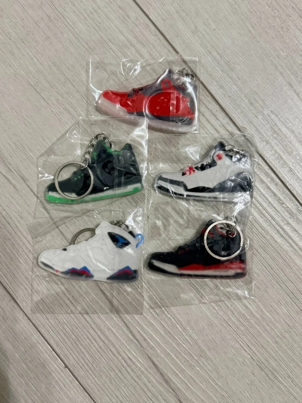 Mini Sneaker Keychain Lot of 5 Retro Basketball Shoe Key Rings Hypebeast Pack